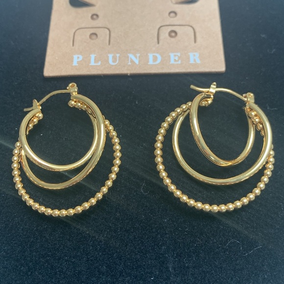 Plunder Triple Hoop Gold Earrings NWOT - Picture 3 of 6